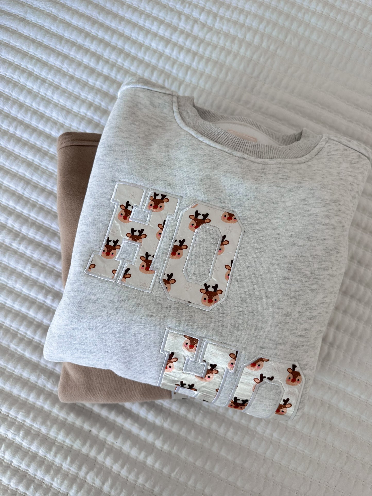 HO HO HO REINDEER CHRISTMAS EMBROIDER SWEATSHIRT