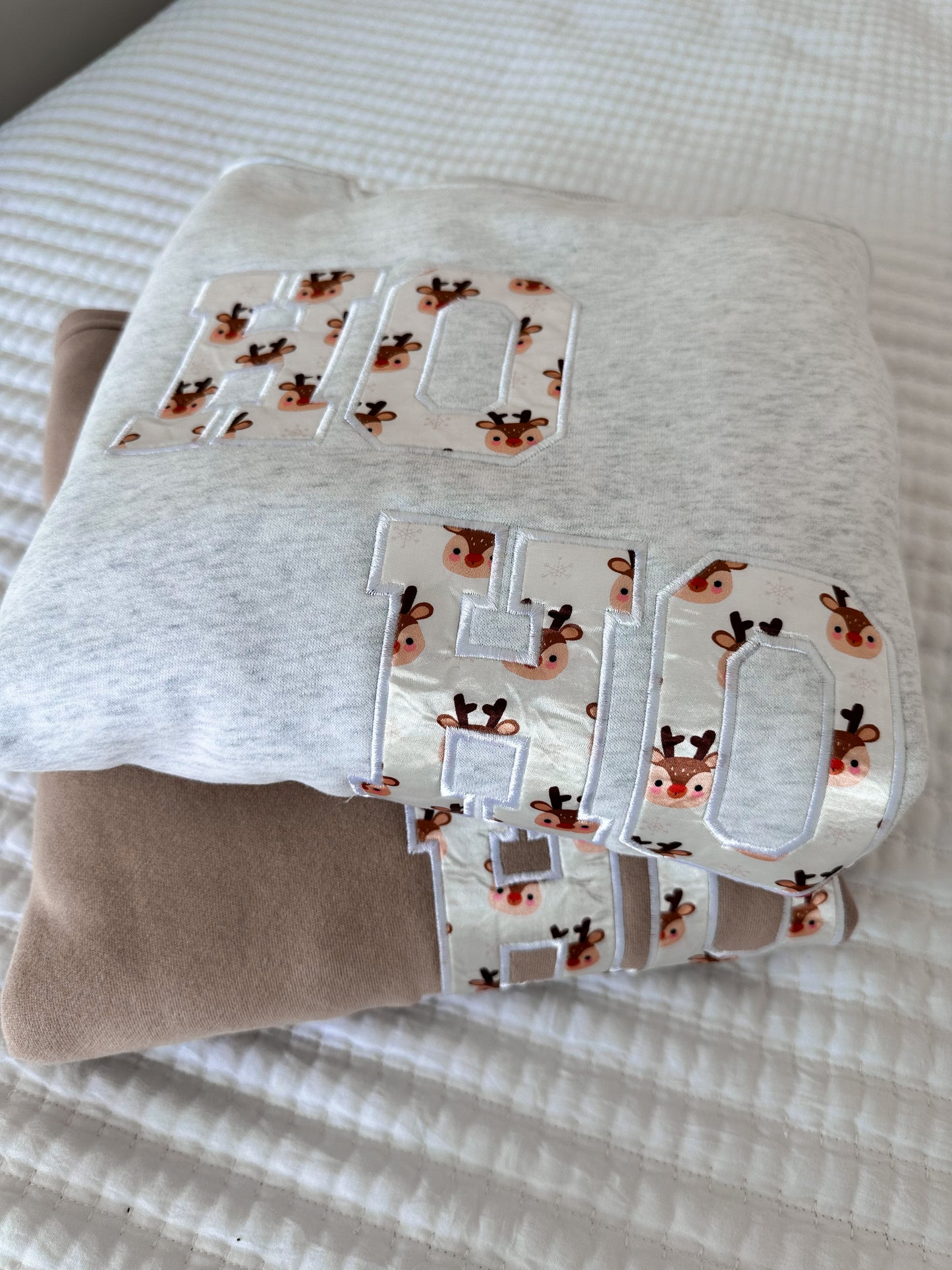 HO HO HO REINDEER CHRISTMAS EMBROIDER SWEATSHIRT