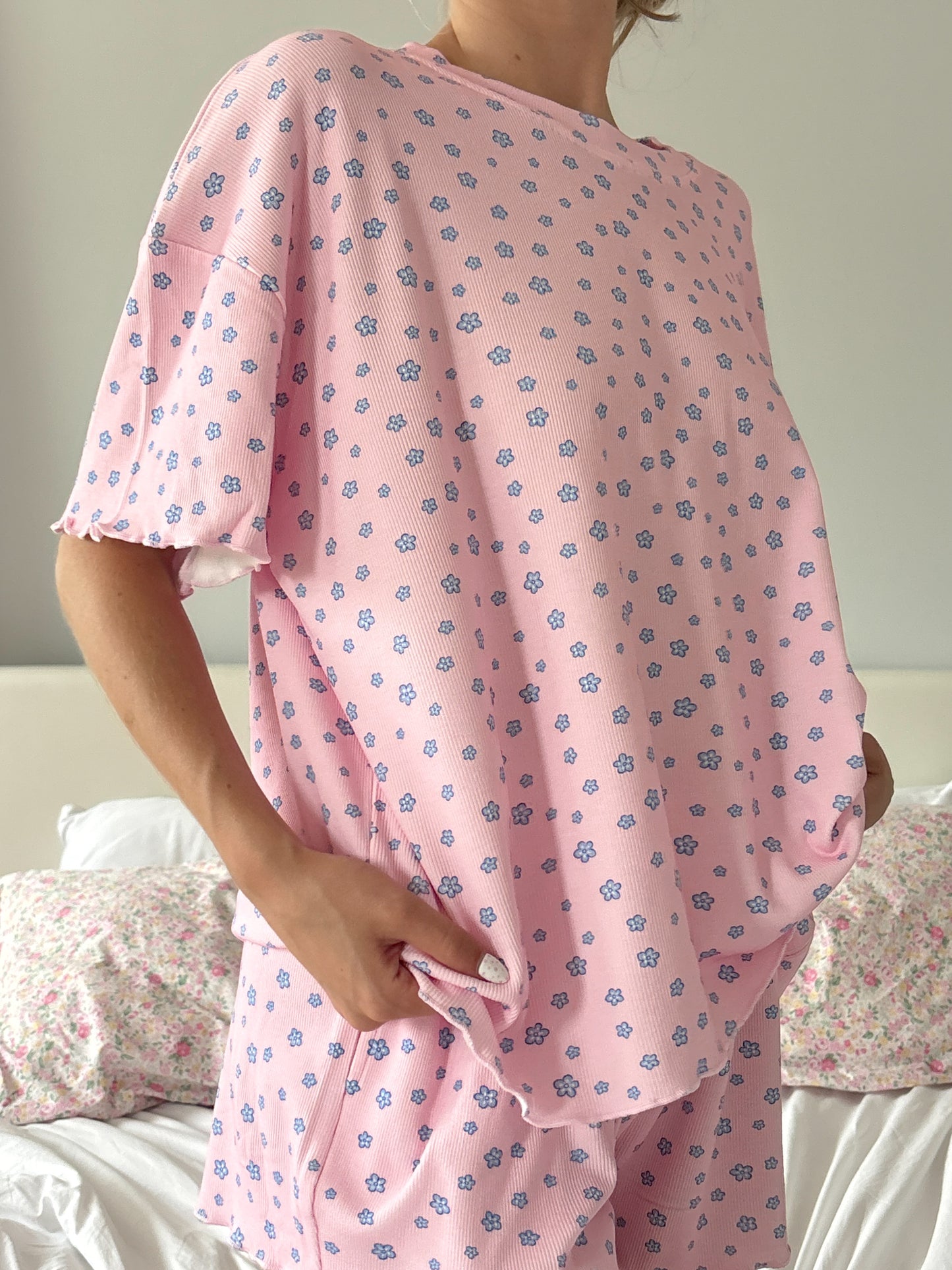 TRADESHOW Light Pink Lilo Blue Floral Short Sleeve Pajama Top