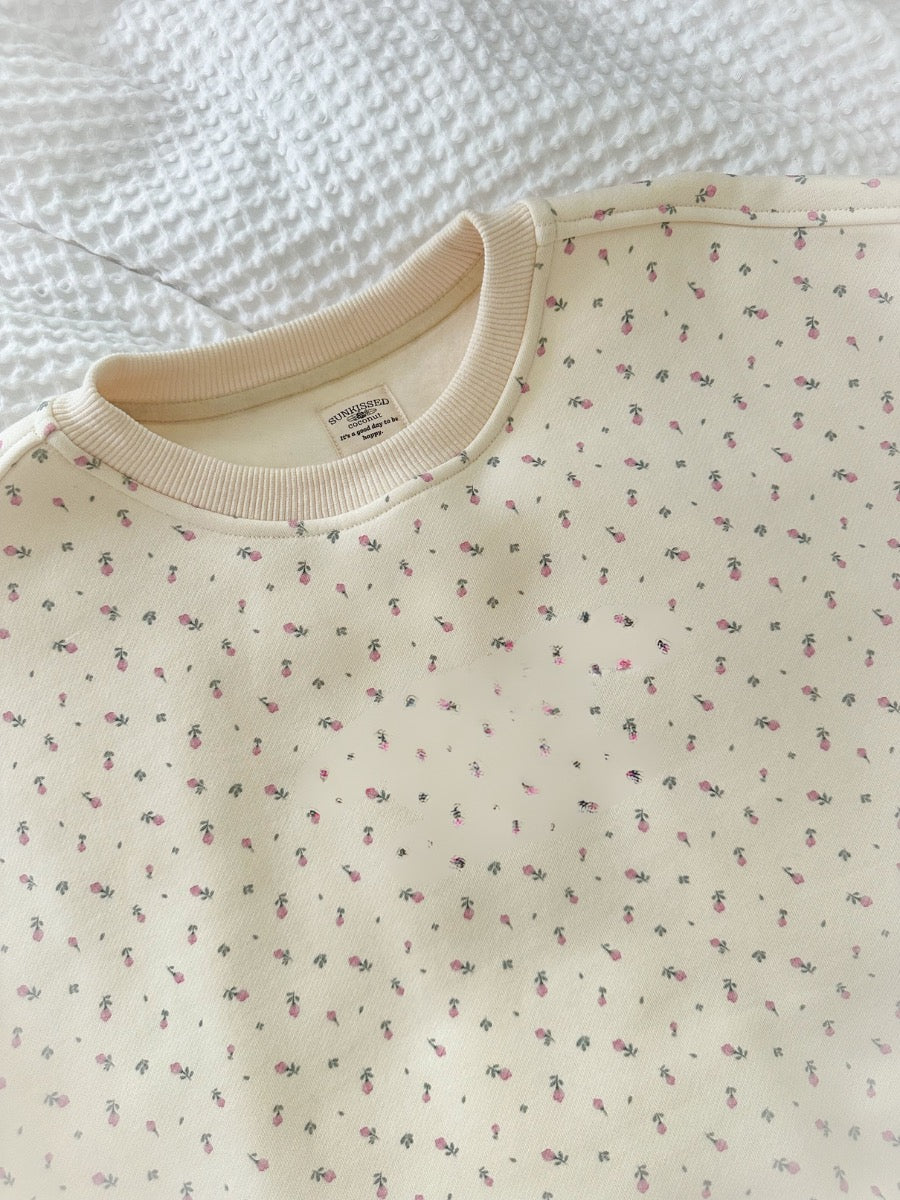 Blank Toasted Cream Roses Floral Sunkissed Sweatshirt