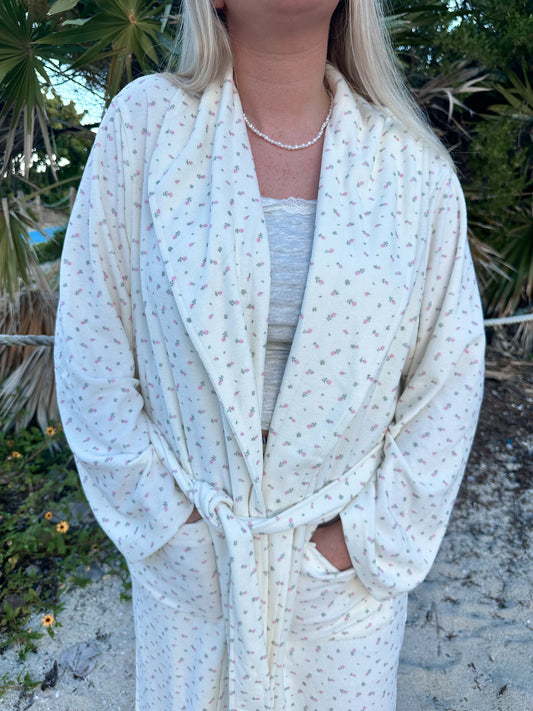 Pink Roses Dream Hotel Robe