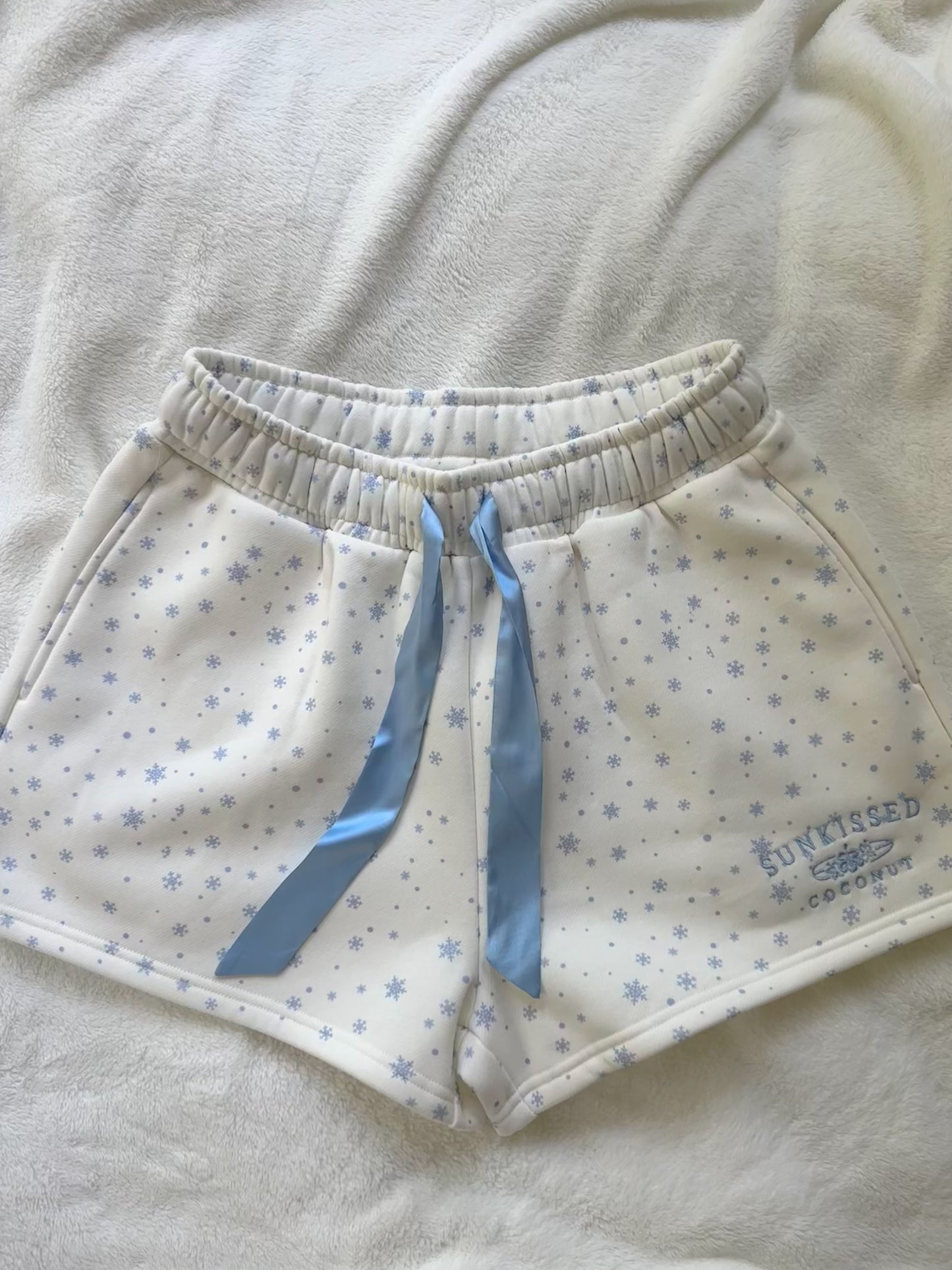 Snowflake Sunkissedcoconut Embroider Shorts