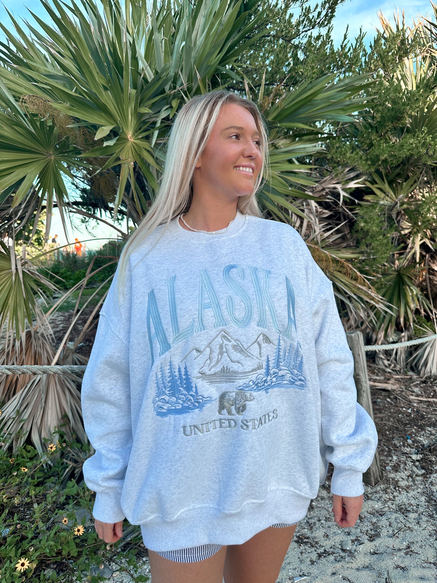 Alaska Detailed Embroider Sweatshirt