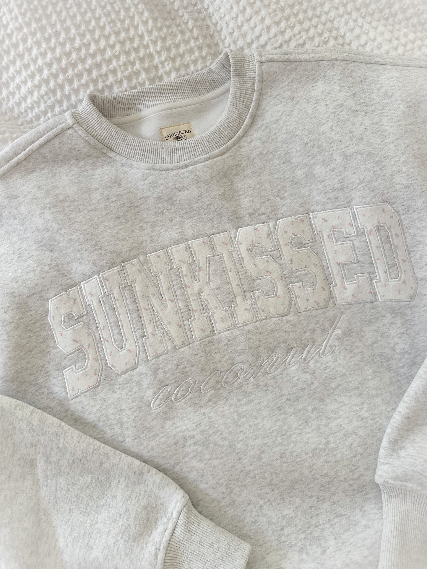 Sunkissed Roses Embroider Sweatshirt