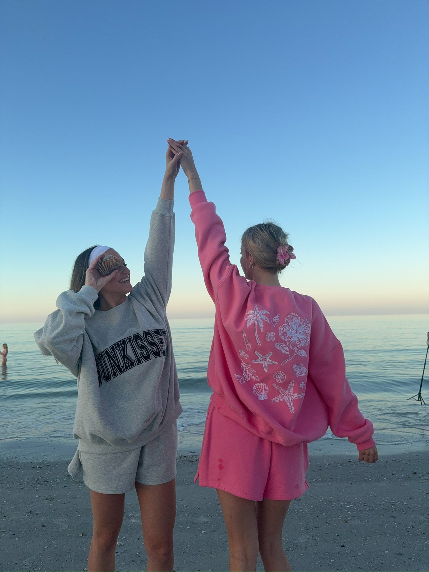 Hibiscus Pink Tropical Embroider Sweatshirt