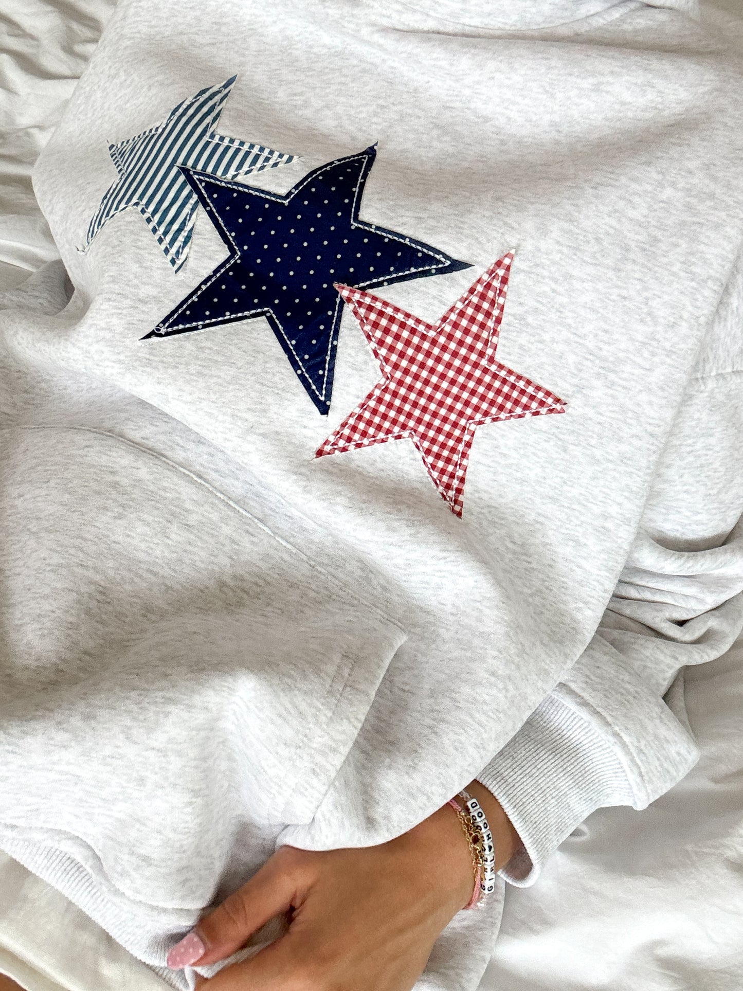 3 Star Embroider Hoodie